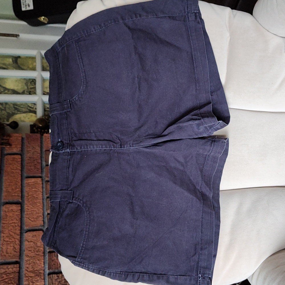 Lee "just below the waist" shorts size 12Medium